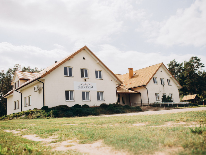bialy-dom-dom-weselny-agroturystyka zdjęcie prezentacji gdzie wesele