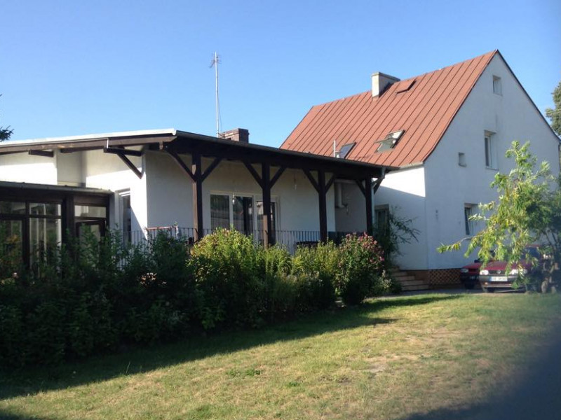 dom-nad-brzegiem-jeziora zdjęcie prezentacji gdzie wesele