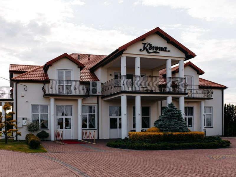 dom-weselny-korona-radzice-duze zdjęcie prezentacji gdzie wesele