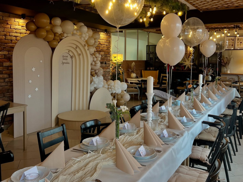 family-restaurant-cafe zdjęcie prezentacji gdzie wesele