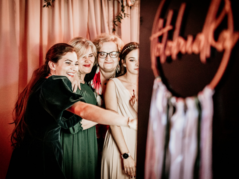 fotobudka-hey-alice zdjęcie prezentacji gdzie wesele