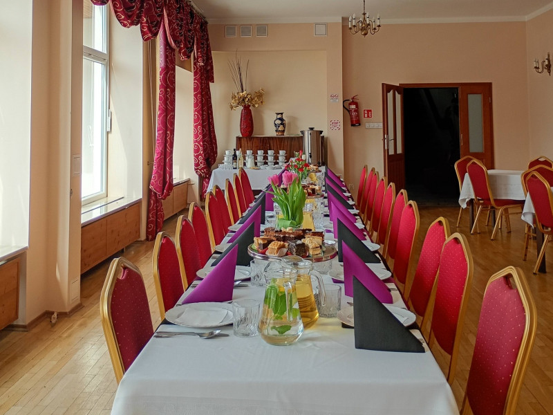 hotel-i-restauracja-gwarek-staszow zdjęcie prezentacji gdzie wesele