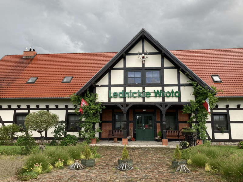 karczma-lednickie-wrota zdjęcie prezentacji gdzie wesele