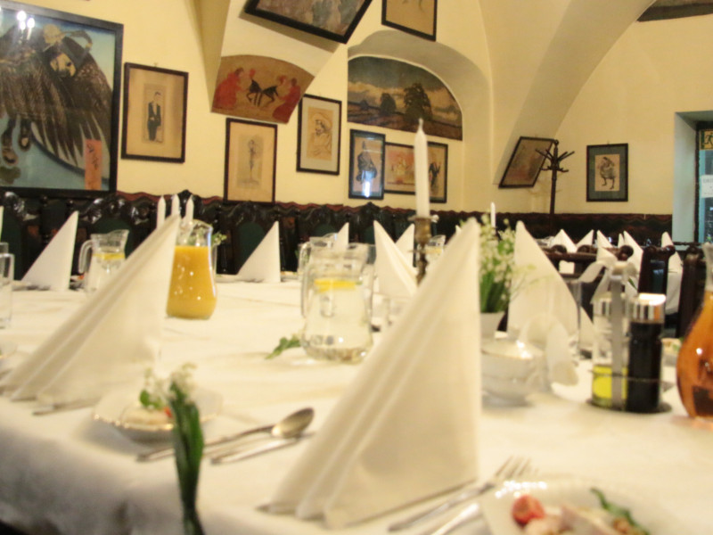 restauracja-jama-michalika zdjęcie prezentacji gdzie wesele