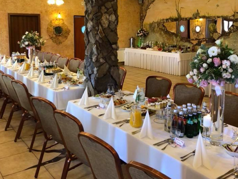 maly-dworek-restauracja-pokoje-goscinne-hotel-szczesna zdjęcie prezentacji gdzie wesele