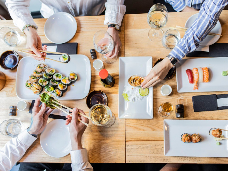 nago-sushi-sake zdjęcie prezentacji gdzie wesele