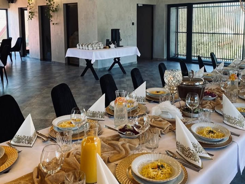 pizzeria-restauracja-napolitana-jelesnia zdjęcie prezentacji