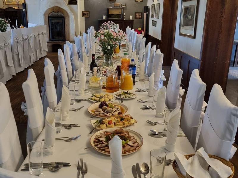 restauracja-goscinna-chata zdjęcie prezentacji gdzie wesele