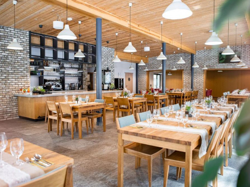 restauracja-rozmaryn-okoniny-nadjeziorne zdjęcie prezentacji gdzie wesele