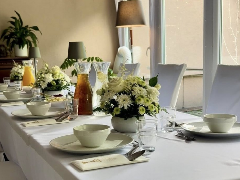 restauracja-rumiana-w-bialym-dworku-sobieskiego zdjęcie prezentacji gdzie wesele