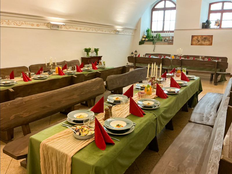 restauracja-rycerska-i-zamkowa zdjęcie prezentacji gdzie wesele