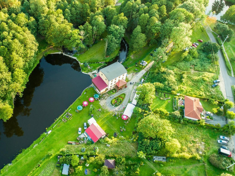 restauracja-stary-mlyn-w-dobrzycy zdjęcie prezentacji