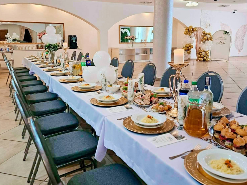 sala-bankietowa-malinowa zdjęcie prezentacji gdzie wesele
