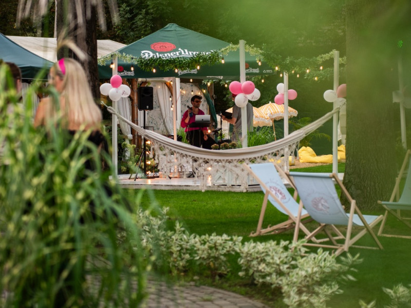 stajnia-smaku-food-hall zdjęcie prezentacji gdzie wesele