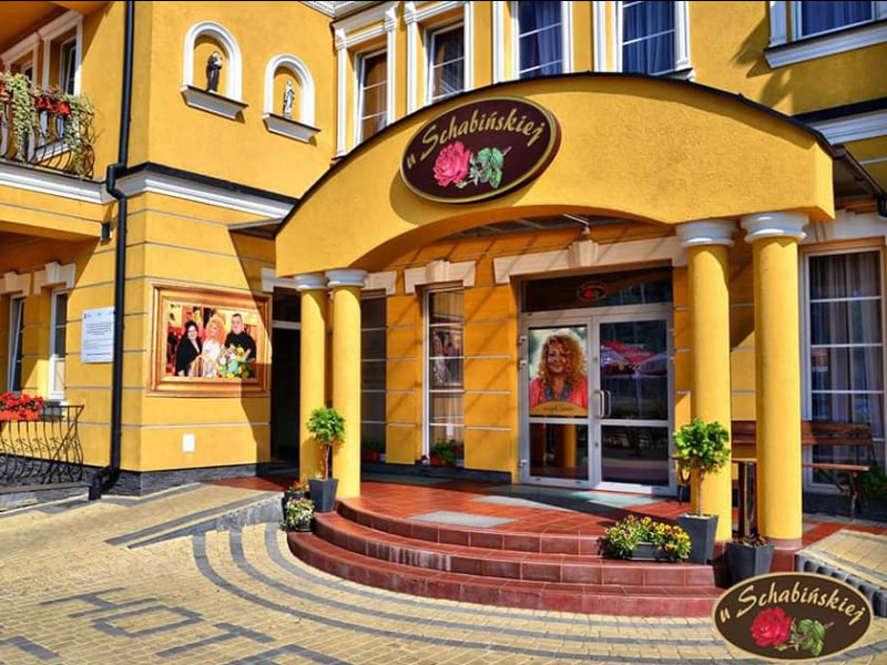 u-schabinskiej-restauracja-w-muzeum-w-bobrce zdjęcie prezentacji gdzie wesele