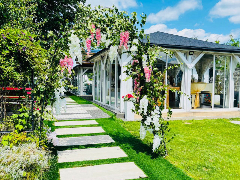 villa-monika-tu-zaczyna-sie-magia-twojej-uroczystosci zdjęcie prezentacji gdzie wesele