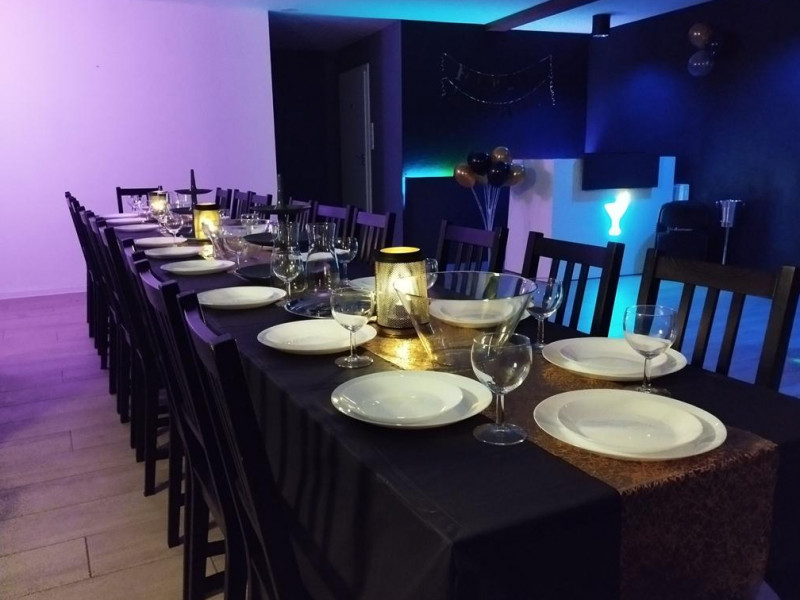 vip-lokal-torun-fosa-26-wynajem-sali-na-imprezy-urodziny-integracje zdjęcie prezentacji gdzie wesele