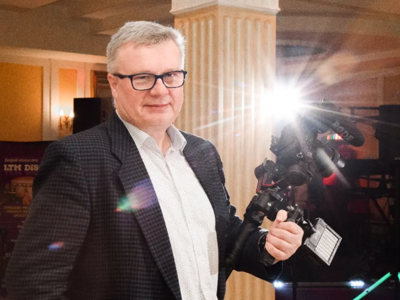 wideo-pryzmatpl-robert-kwiecinski zdjęcie prezentacji gdzie wesele