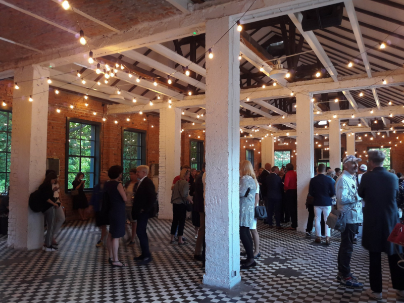 zarowkowepl zdjęcie prezentacji gdzie wesele